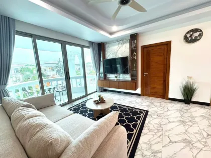 Роскошная вилла с 4 спальнями и бассейном в аренду в Khruhas Thani Village, Phuket Town
