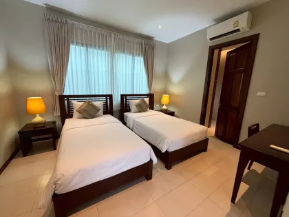Вилла с 3 спальнями и бассейном в аренду в Blue Tree Phuket