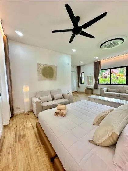 Luxus 3-Zimmer Poolvilla zu vermieten in Chalong