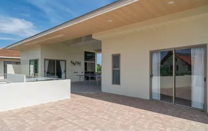 Новая вилла с бассейном 4 спальни в Villa Asteria, Раваи