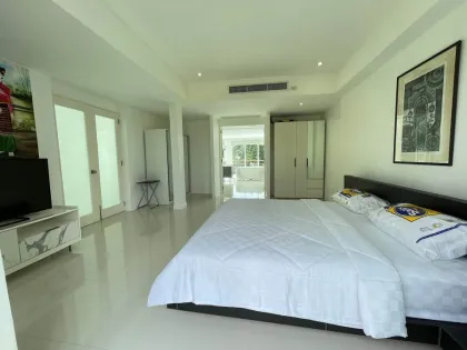 Schöne Villa mit Golfplatzblick zur Langzeitmiete in Kathu