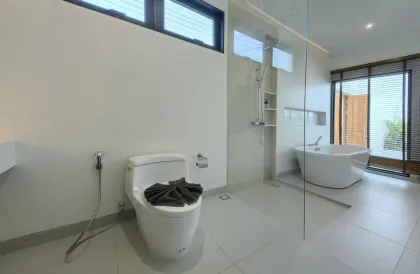 Moderne Doppelhaushälfte mit Pool zur Miete in Thalang