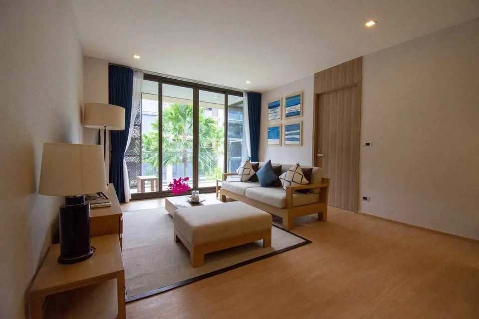 Apartamento de 2 dormitorios y 2 baños en alquiler en Baan Mai Khao por Sansiri