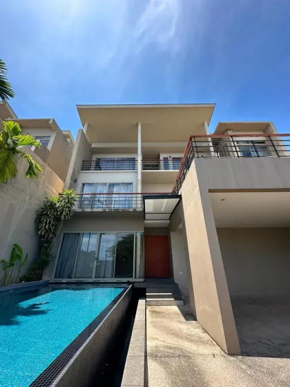 4-Schlafzimmer Poolvilla zur Miete in Chalong, Phuket