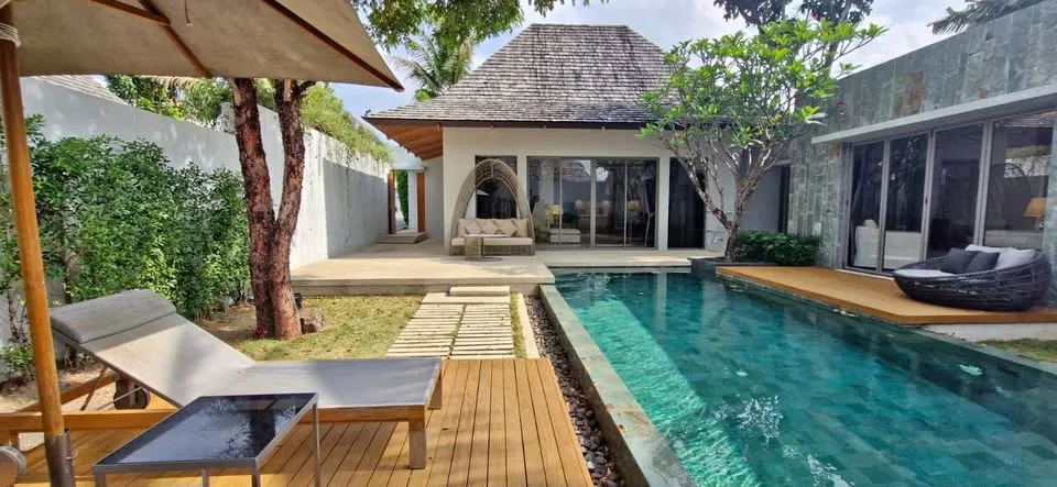 Villa de Lujo Tropical de 2 Dormitorios con Piscina en Anchan Hills