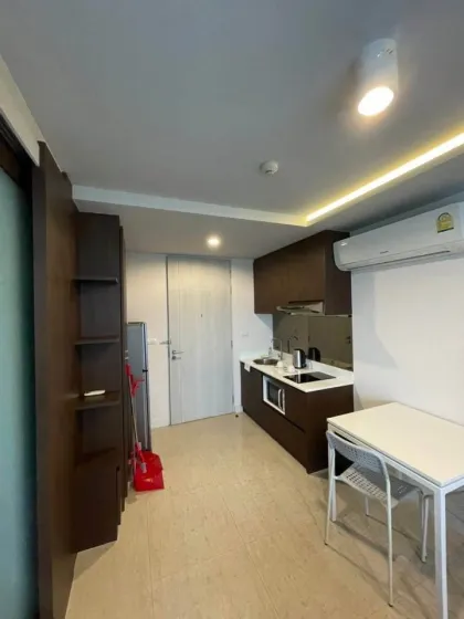1-спалочная квартира в аренду в Aristo Condo рядом с пляжем Surin