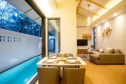 Villa con piscina de 2 dormitorios en alquiler en Thep Krasattri, Bang Tao
