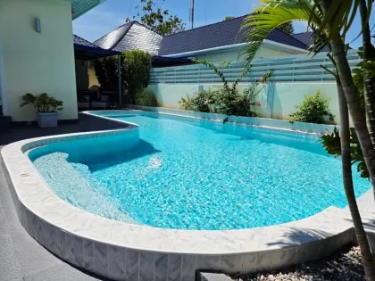 Villa rénovée 3 chambres avec piscine et vue montagne à Rawai