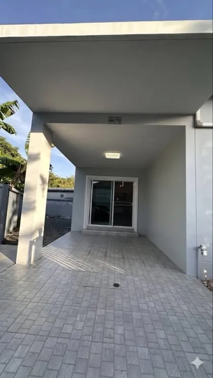 Отдельный дом с 2 спальнями и 2 ванными в The Rich Villa Nabon