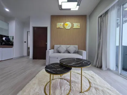 Квартира с 1 спальней и 1 ванной в The Green Place Condominium возле Central Phuket