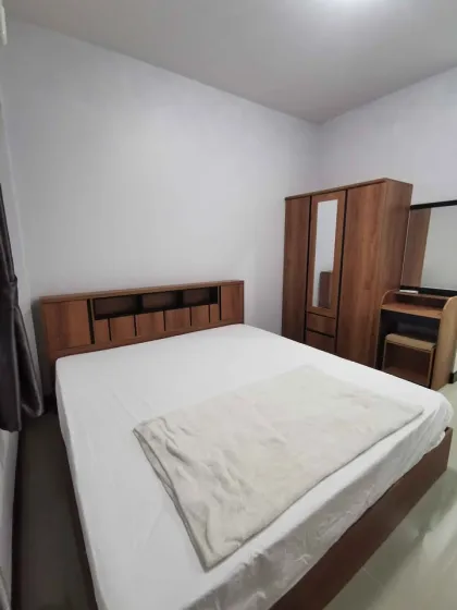 Neu renoviertes 3-Zi., 2-Bad Eck-Reihenhaus in Chalong
