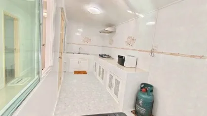 Casa Esquinera de 3 Habitaciones y 2 Baños en Alquiler en Rawai