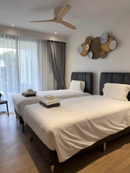 Угловая 2-комнатная квартира в аренду в Laguna Beachside Condo