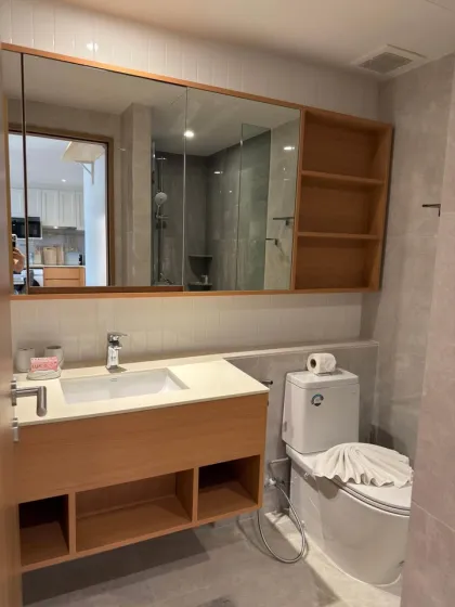 Угловая 2-комнатная квартира в аренду в Laguna Beachside Condo