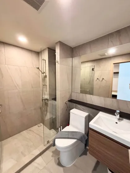 Apartamento con 2 dormitorios y 2 baños en Cherngtalay, Phuket