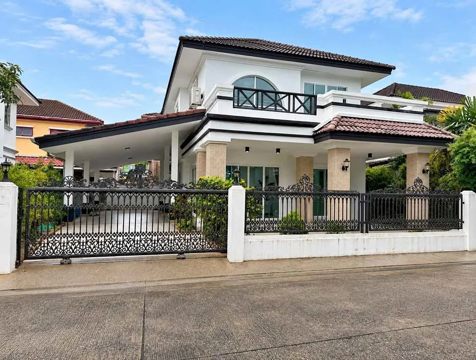 Villa familiar de 3 dormitorios en alquiler en Chalong, Phuket