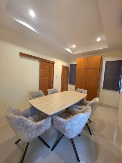Villa avec piscine privée 2 chambres à louer à Thalang