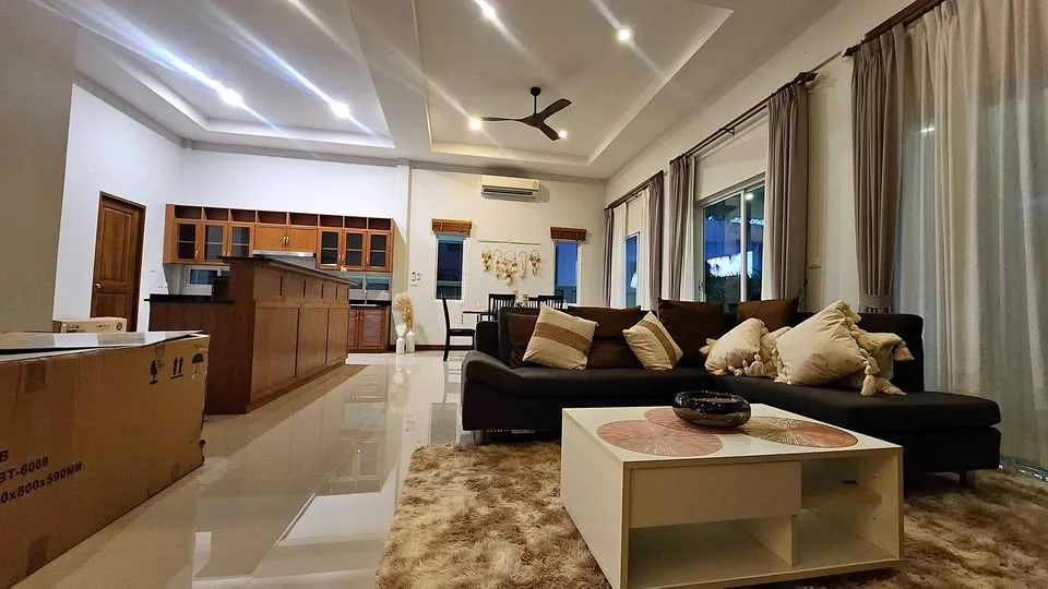 Luxuriöse 2-Zimmer-Villa zur Miete in Layan, Phuket