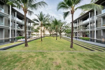 Condominio de lujo frente al mar de 2 dormitorios en Baan Mai Khao
