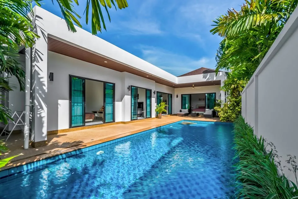 Stilvolle 3-Zimmer Privatpool-Villa in der Nähe von Nai Harn Strand