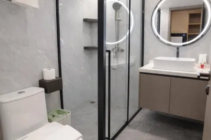 Современная квартира с 1 спальней и балконом рядом с пляжем Банг Тао