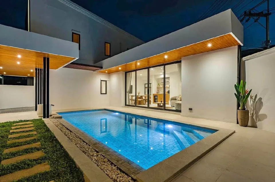 Villa Moderne 3 Chambres avec Piscine à Louer à Koh Kaew