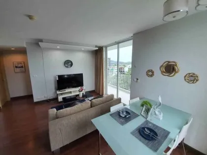 Просторная квартира с 2 спальнями в угловом блоке в The Light Condo, Пхукет Таун