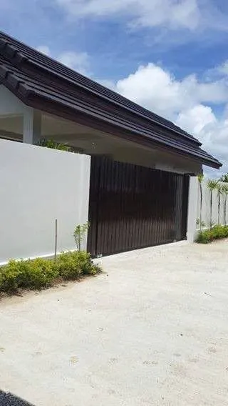 Villa 2 Chambres avec Piscine dans le Quartier Calme de Thalang