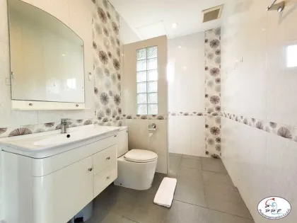 Villa 2 Chambres avec Piscine dans le Quartier Calme de Thalang