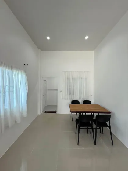 Villa de 2 habitaciones y 2 baños en alquiler en Chalong, Phuket