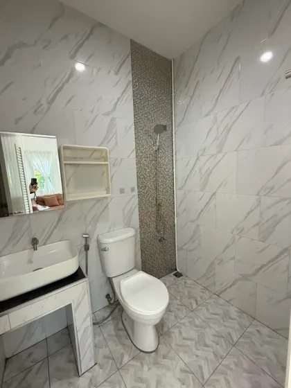 Villa de 2 habitaciones y 2 baños en alquiler en Chalong, Phuket