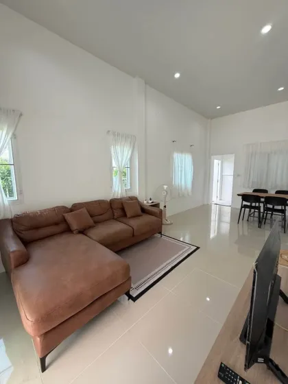 Villa de 2 habitaciones y 2 baños en alquiler en Chalong, Phuket