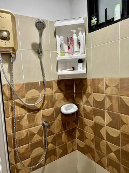 Voll möbliertes 2-Zimmer-Townhome zur Miete in Paklok