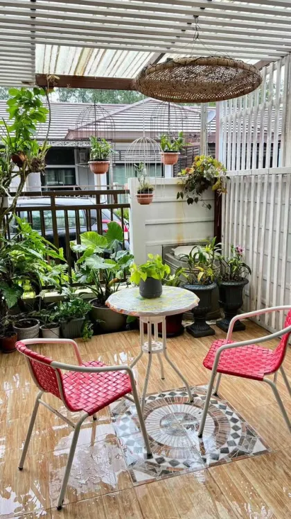 Voll möbliertes 2-Zimmer-Townhome zur Miete in Paklok