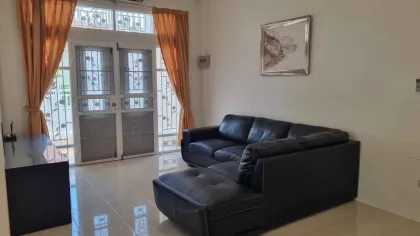Вилла на 3 спальни в аренду в Villa Suanluang, Пхукет Таун
