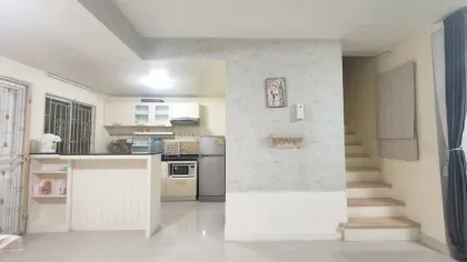 3 Schlafzimmer, 2 Badezimmer Stadthaus zur Miete in Pruksa Ville, Thalang