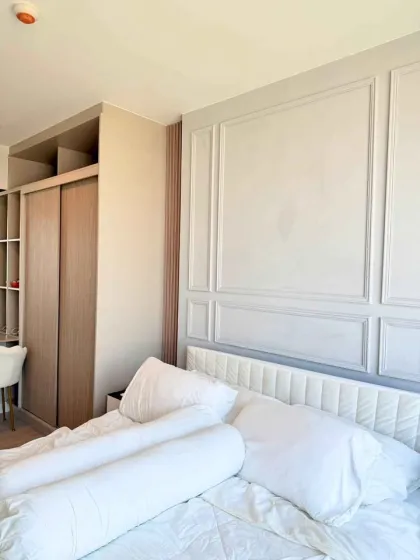 Appartement 1 chambre moderne avec vue sur piscine au The Amaz Srisunthorn