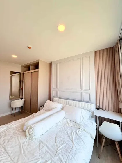 Appartement 1 chambre moderne avec vue sur piscine au The Amaz Srisunthorn