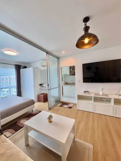 Квартира с 1 спальней и видом на бассейн в D Condo Mine Phuket