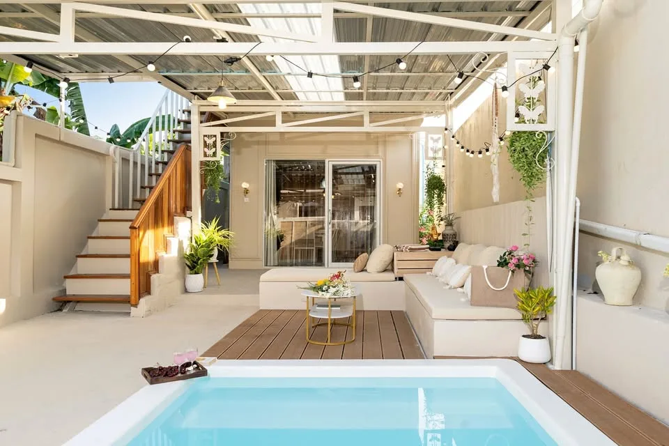 Maison Confortable avec Piscine 3 Chambres et Terrasse sur le Toit à Rawai