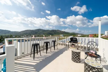 Maison Confortable avec Piscine 3 Chambres et Terrasse sur le Toit à Rawai