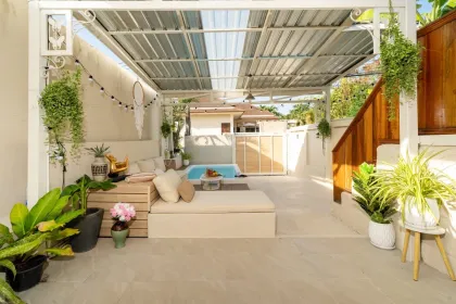 Maison Confortable avec Piscine 3 Chambres et Terrasse sur le Toit à Rawai