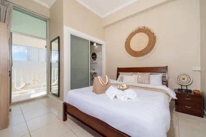 Maison Confortable avec Piscine 3 Chambres et Terrasse sur le Toit à Rawai
