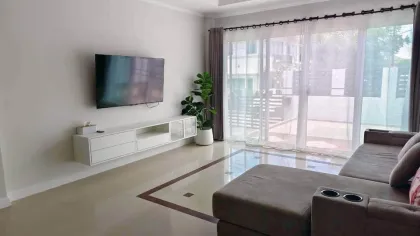 บ้านวิลล่าขนาดใหญ่ 6 ห้องนอนให้เช่า ใกล้โรบินสัน ไลฟ์สไตล์ ถลาง