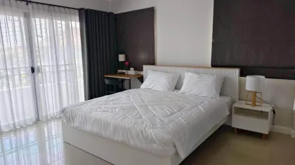 บ้านวิลล่าขนาดใหญ่ 6 ห้องนอนให้เช่า ใกล้โรบินสัน ไลฟ์สไตล์ ถลาง
