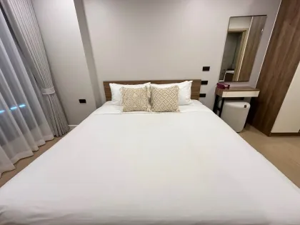 Condo nuevo de 2 dormitorios y 2 baños en alquiler en Space Cherngtalay