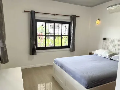 Spacious 4-Bedroom Villa with Guest House in Maneekram Village, Chalong