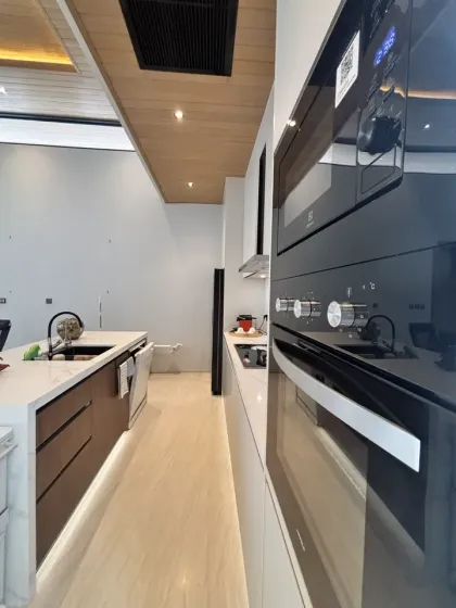 Rara villa de lujo con 4 dormitorios y piscina en alquiler en Ko Kaeo, Phuket