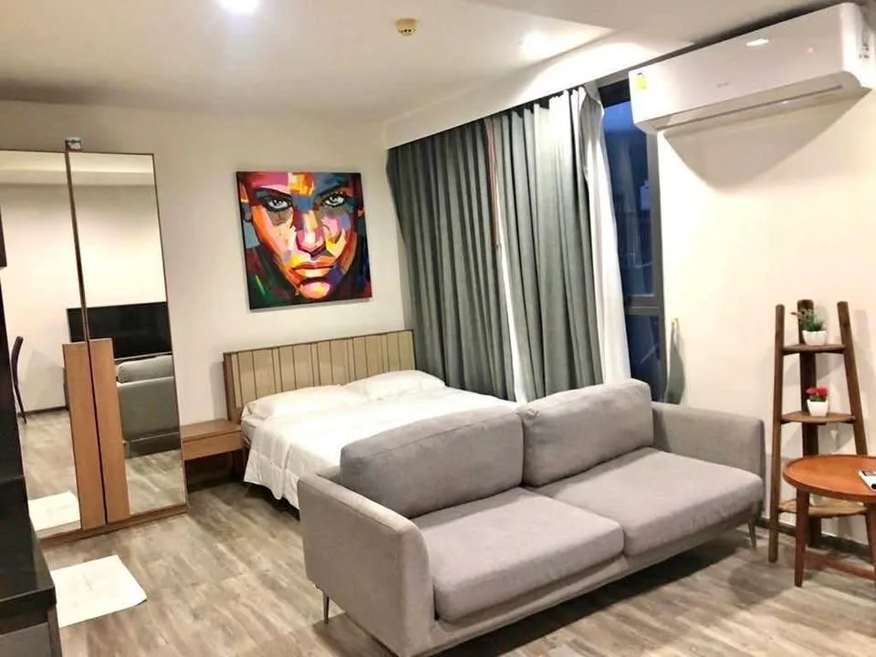 Modern Studio Apartment at The Deck Condo, Patong
