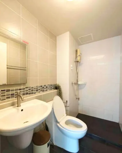 Fully Furnished 2-Bed Corner Apartment in D Condo Kathu